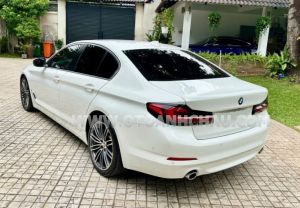 Xe BMW 520i 2018