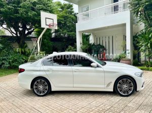 Xe BMW 520i 2018