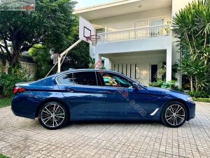 Xe BMW 520i Luxury Line 2022