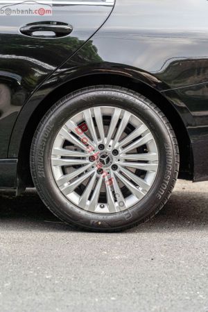 Xe Mercedes Benz C200 Avantgarde 2025