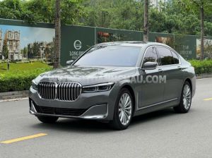 Xe BMW 730i Pure Excellence 2021