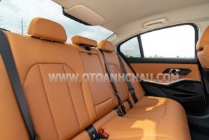 Xe BMW 320i Sport Line 2025
