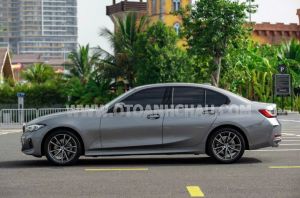 Xe BMW 320i Sport Line 2025
