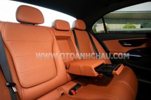 Xe Mercedes Benz C200 Avantgarde 2025