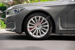 Xe BMW 730Li 2021