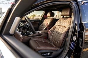 Xe BMW 740i PURE EXCELLENCE 2021