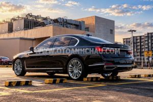 Xe BMW 740i PURE EXCELLENCE 2021